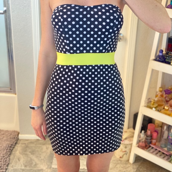 🌀2/20🌀💯SEXY‼️SHORT/TIGHT DRESS - Picture 4 of 7